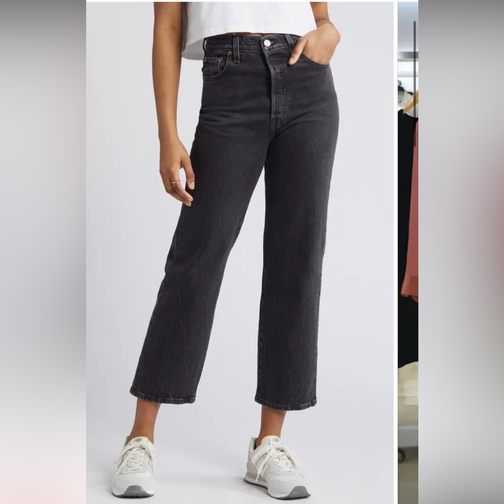 Levi’s Ribcage Straight Ankle Jeans